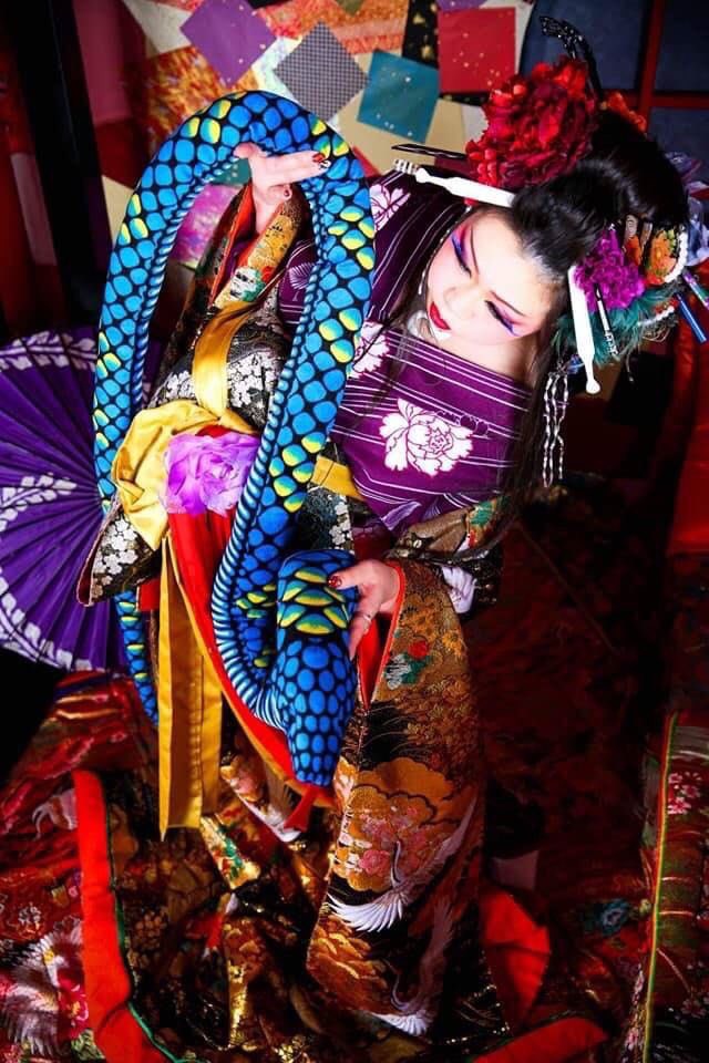 美魅の出演者写真